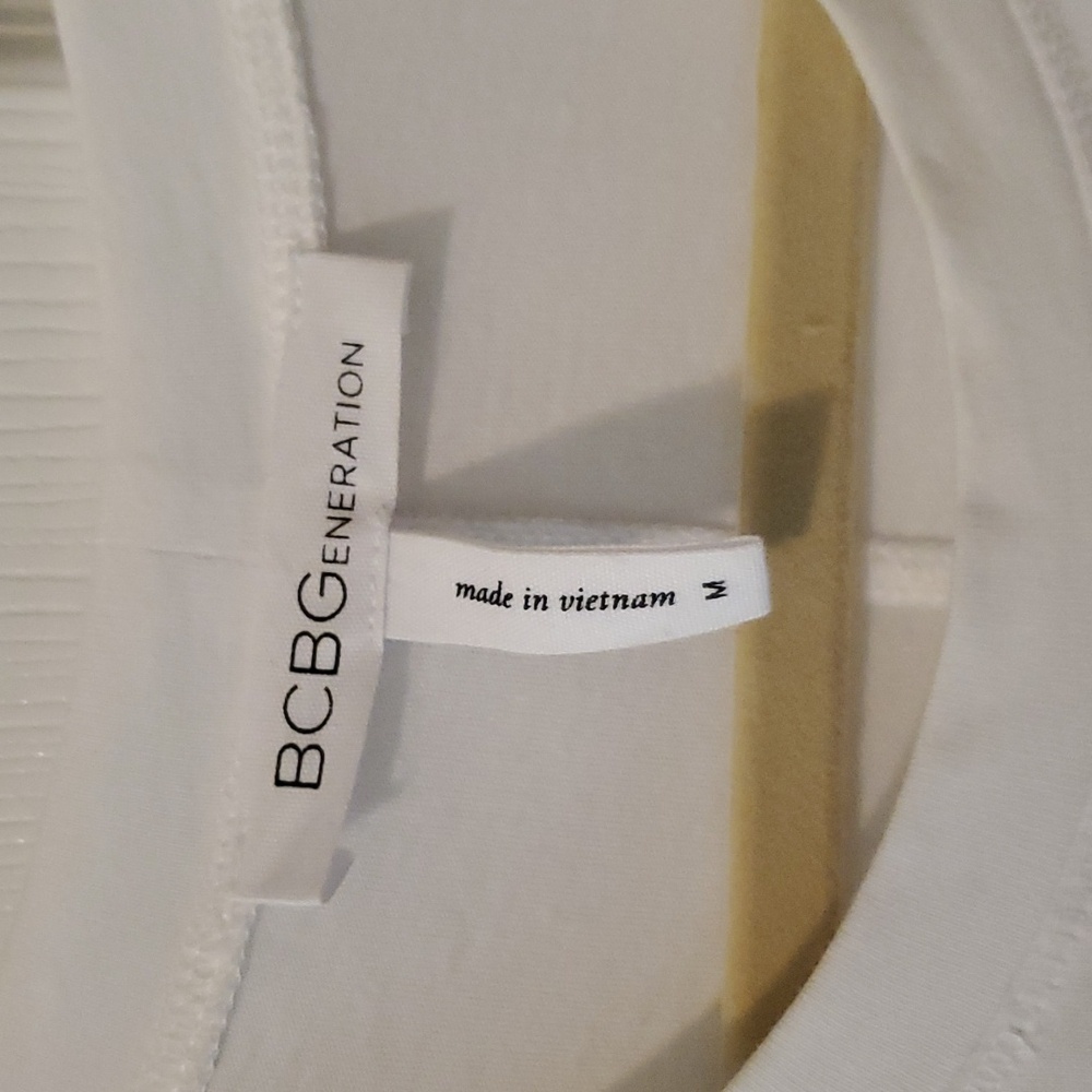 BCBG Generation - Picture 2 of 3